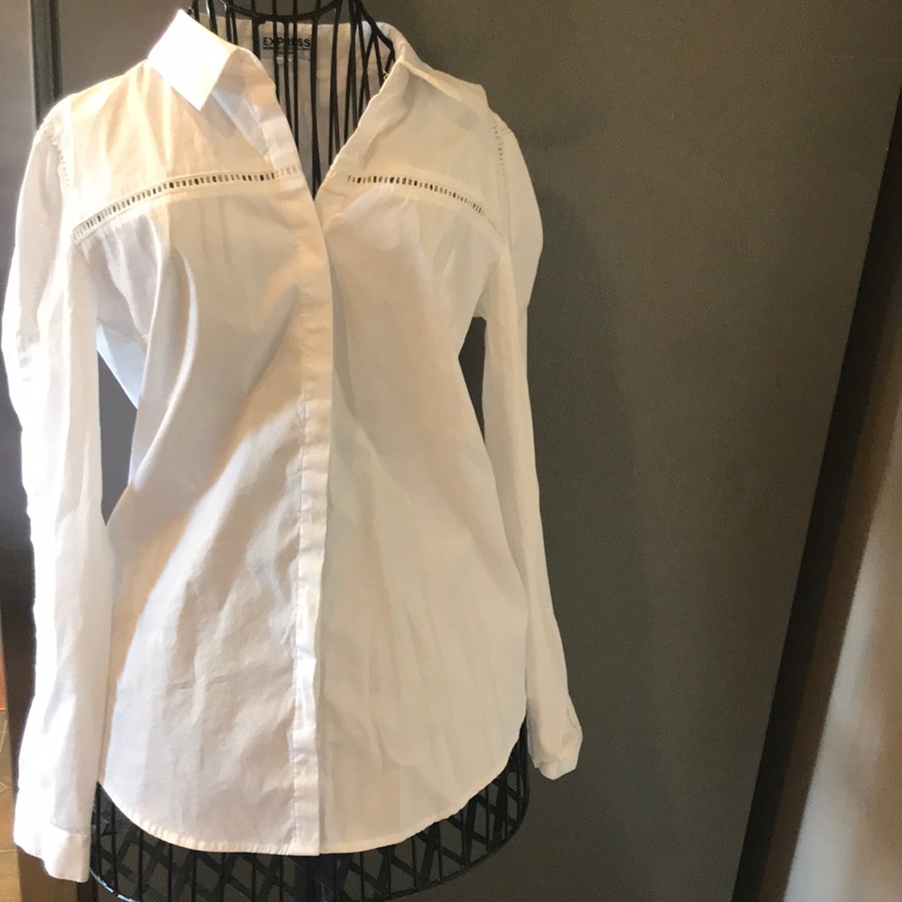 Special details!  White Express dress shirt sz S!